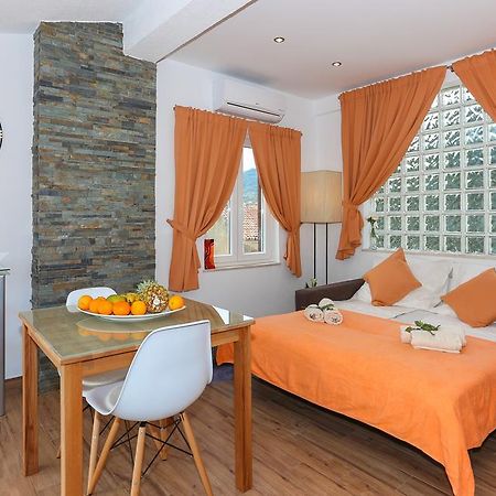 Kaštela Apartments Ena&Toni מראה חיצוני תמונה